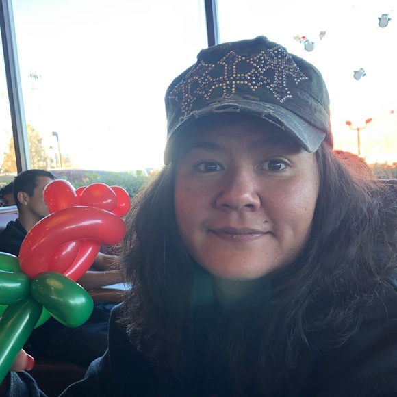 Meet your Posher, Toni - Picture 2 of 2